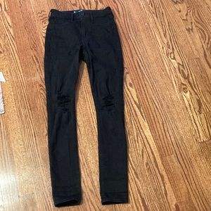 Black ripped skinny jeans